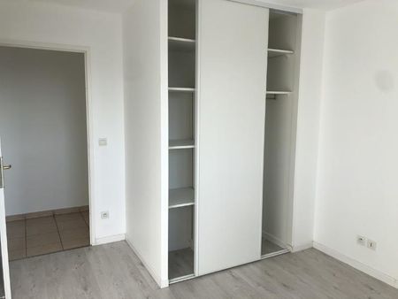 Location Appartement 3 pièces 63m² THONON LES BAINS 74200 - Photo 4