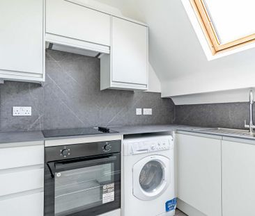 1 bedroom penthouse to rent - Photo 2