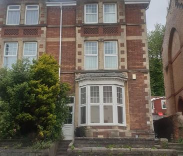 1 bedroom in a house share to rent - Photo 4