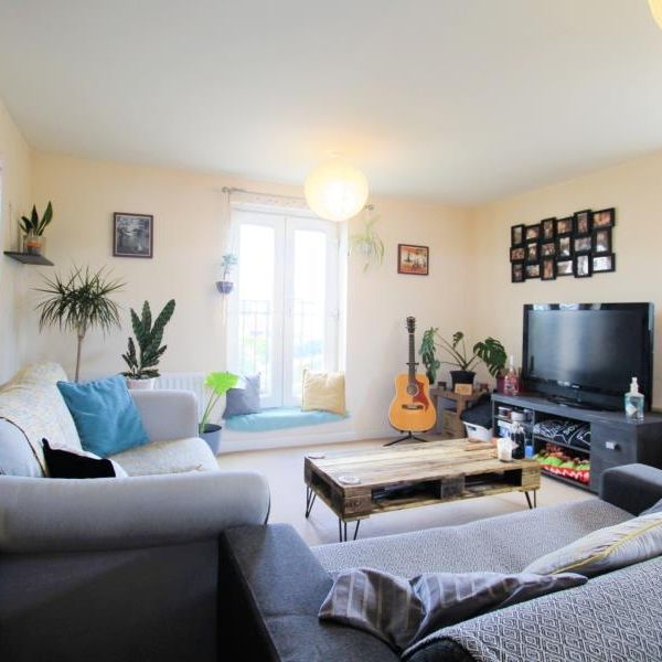2 bedroom flat to rent - Photo 1