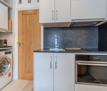 1 bedroom Apartment to rent - Photo 2
