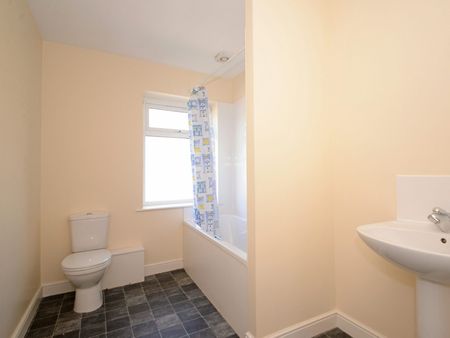 Flat to rent on - Photo 5