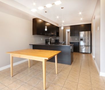 For Lease - 41 Pulpwood Cres Master Crescent Unit# 2nd Master Bedro... - Photo 6