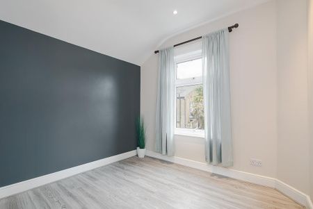 3 bedroom maisonette to rent - Photo 2