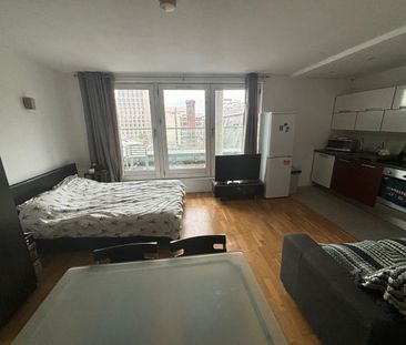 Studio Flat, Goulden Street, M4 - Photo 1