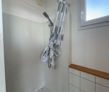 A LOUER - Saint-Denis - Appartement T4 meublé de standing avec vue ... - Photo 1