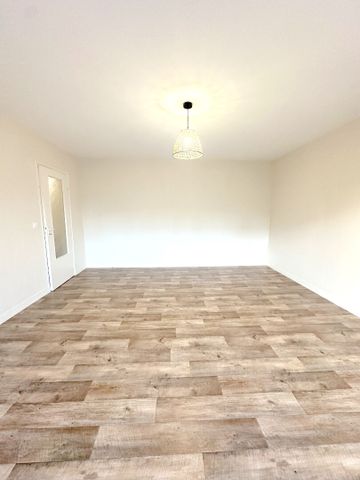 Location Appartement 2 pièces 51m² - Photo 3