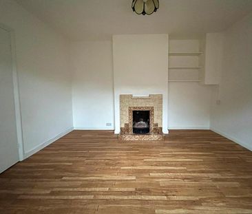 2 bedroom detached bungalow to rent - Photo 3