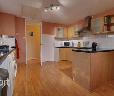 2 bedroom apartment to rent - Photo 6