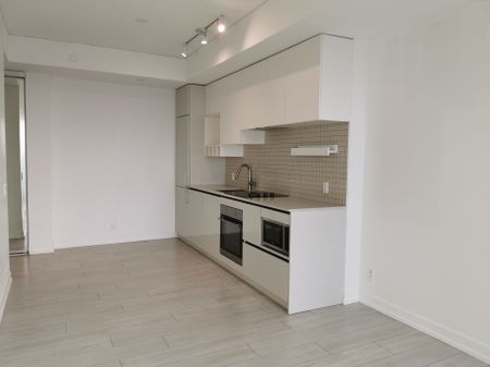 For Lease - 5 Buttermill Avenue Unit# 4211, Vaughan, Ontario - Photo 2