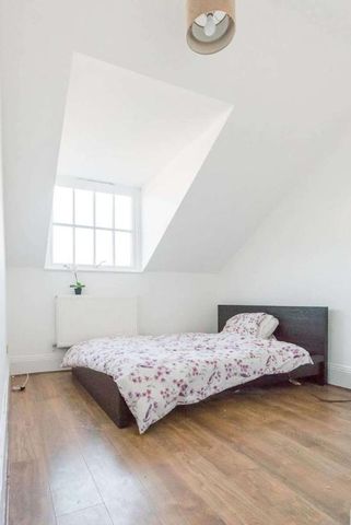 Royal Drive, Friern Barnet, N11 - Photo 2