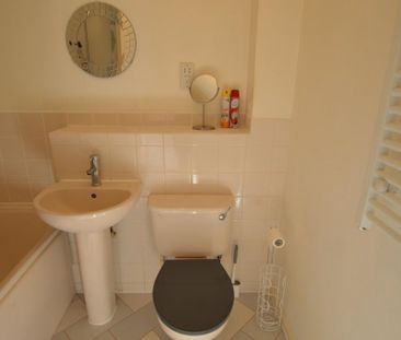 2 bedroom property to rent - Photo 6