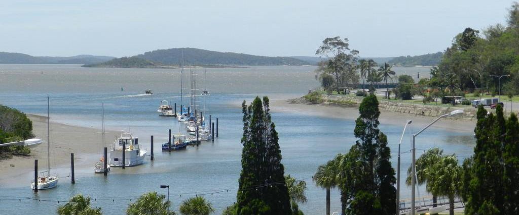 Stylish Apartment over looking the water - Photo 1