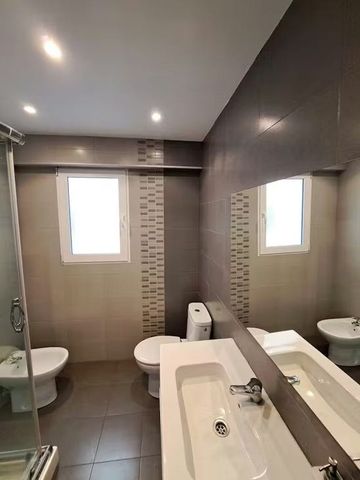 Calle de Utiel, Valencia, Valencian Community 46020 - Photo 2