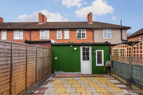 Revesby Road, Carshalton, SM5 - Photo 1