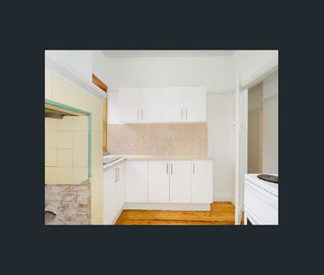 Charming Original Home Moments from the Beach! - Photo 6