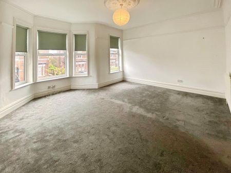 5 bedroom semi-detached house to rent - Photo 2