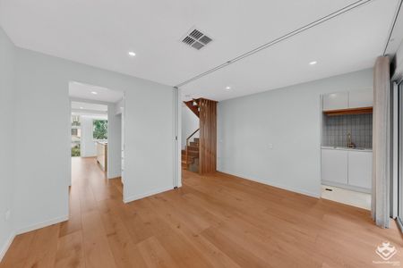 ID:21165938/7 Boyd Street, Bowen Hills QLD 4006 - Townhouse For Rent | Domain - Photo 3