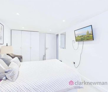 Hibbert Drive, Dunmow, CM6 - Photo 5