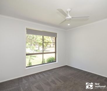 THREE BEDROOM FAMILY HOME - Photo 3