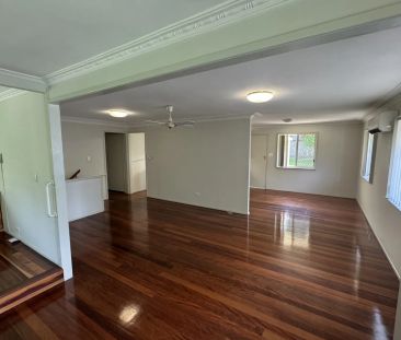 TWO LEVEL FAMILY HOME READ TO RENT - Photo 1