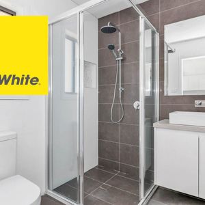 2 BEDROOM GRANNY FLAT WITH STREET FRONTAGE - Photo 2