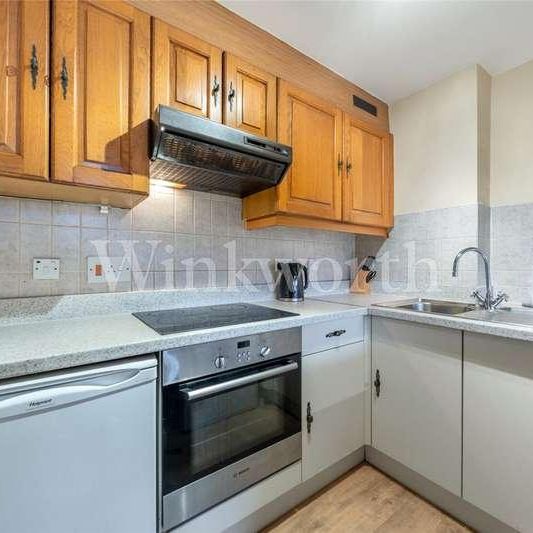 Britten Close, London, NW11 - Photo 1