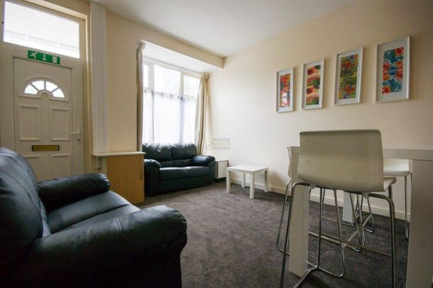 3 bedroom terraced house to rent - Photo 1
