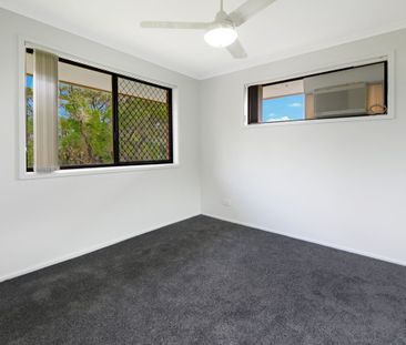 Work from home, dual living, teenage retreat or space for tools/toy... - Photo 1