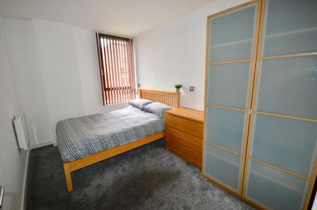 2 bedroom flat to rent - Photo 4