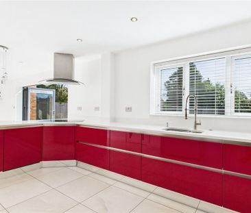 6 bedroom detached house to rent - Photo 3