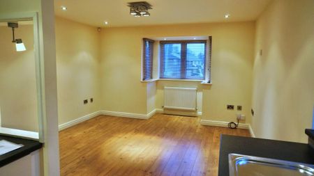 2 bedroom apartment to rent - Photo 2