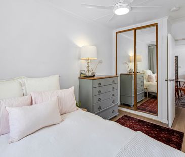 Private Oasis on Leafy Street - Partially Furnished + Water Bills i... - Photo 5