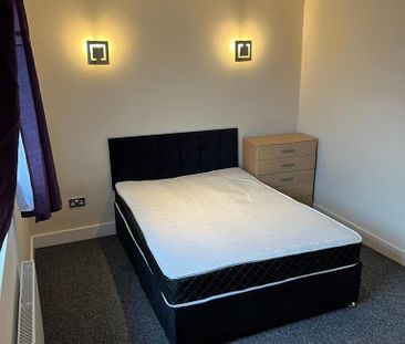 1 bedroom in a house share to rent - Photo 4