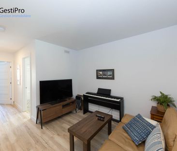 10-24 8e rue / 770-796 1re avenue - Photo 1