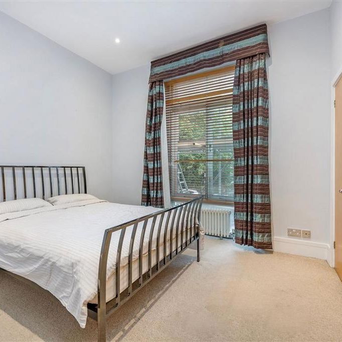 3 bedroom flat to rent - Photo 1