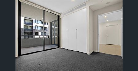 LUXURY EXECUTIVE ONE BEDROOM WITH PARKING & STORAGE CAGE- CENTRAL LOCATION OF GLEBE - Photo 3
