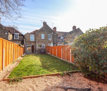 3 bedroom end of terrace house to rent - Photo 4