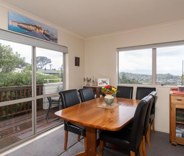 11 Birch Street, Johnsonville - Photo 3