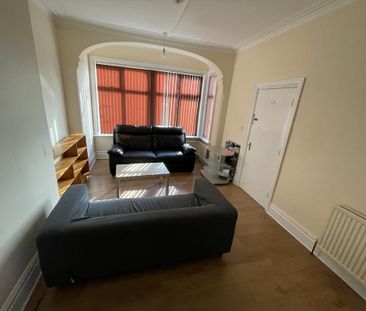 7 bedroom semi-detached house to rent - Photo 1