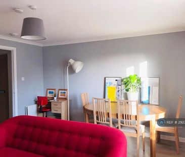 2 bedroom flat to rent - Photo 4