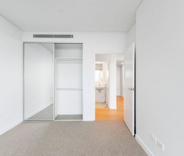 Luxury 2 Bedrooms Apartment in Prime Location - Photo 6