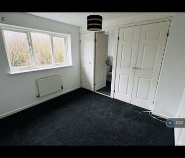 3 bedroom semi-detached house to rent - Photo 4
