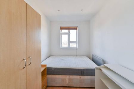 3 bedroom flat to rent - Photo 4