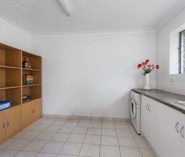Family Home Perfectly Located to Everything! - Photo 4
