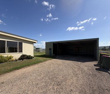 Three Bedroom Home - Photo 5