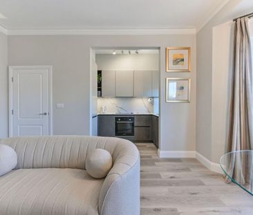 3 bedroom flat to rent - Photo 4