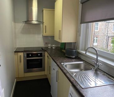 First Floor Right, 15 Wallfield Place, AB25 2JS, Aberdeen - Photo 6