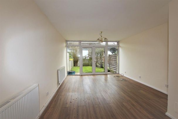 2 bedroom terraced house to rent - Photo 1