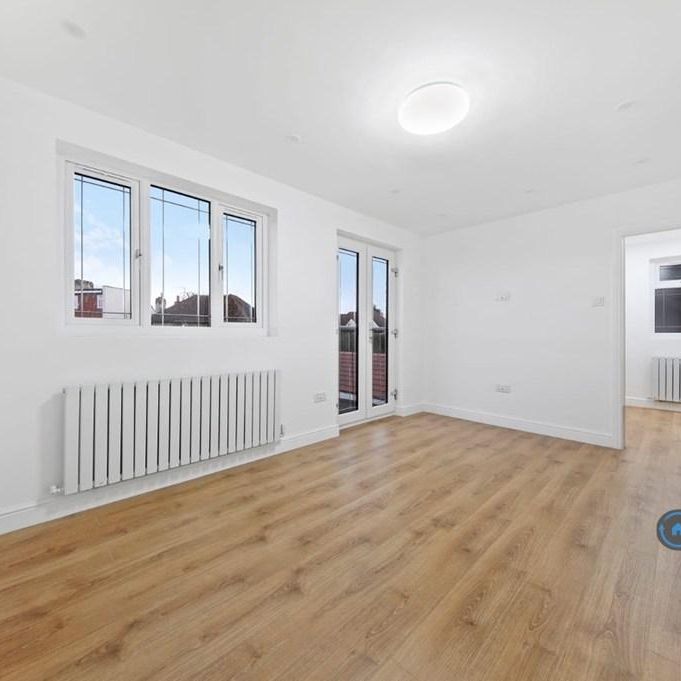 5 bedroom detached house to rent - Photo 1